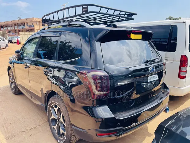 Subaru Forester 2018 Black - 1