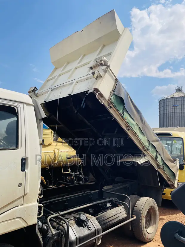Hino Ranger Tipper Truck - H07D Engine - 1