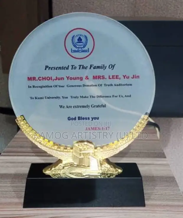 Customised Round Crystal Award with Gift Box - 1