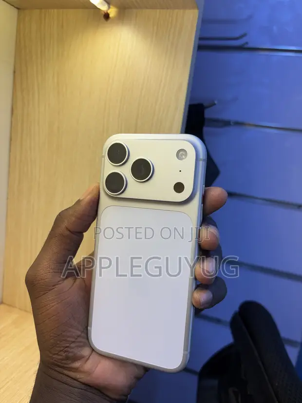 Apple iPhone 17 Pro 256GB Silver - 1