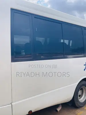 Mitsubishi Fuso Rosa Bus 2017 White