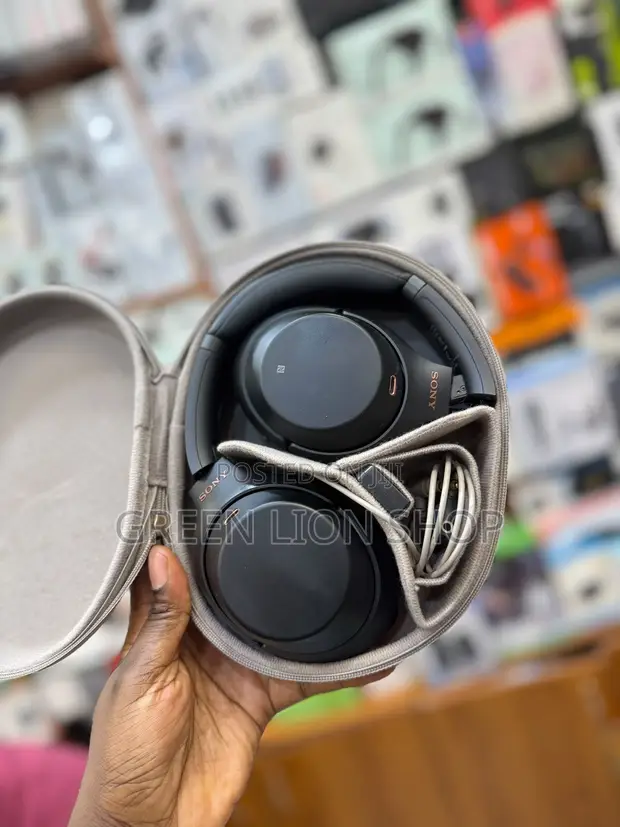 Sony WH-1000XM3 Wireless Noise-Canceling Headphones - 1