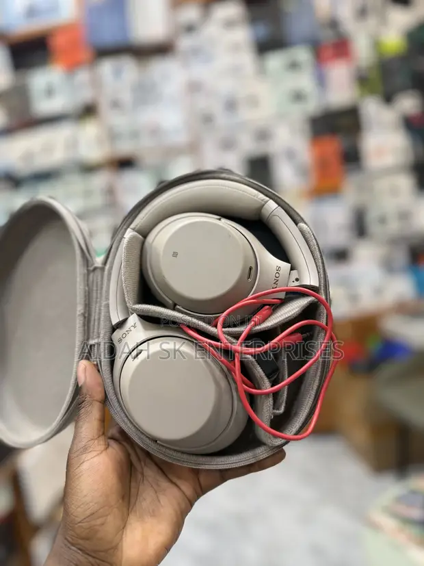 Premium Used Sony WH-1000XM3 Bluetooth Headphones - 1