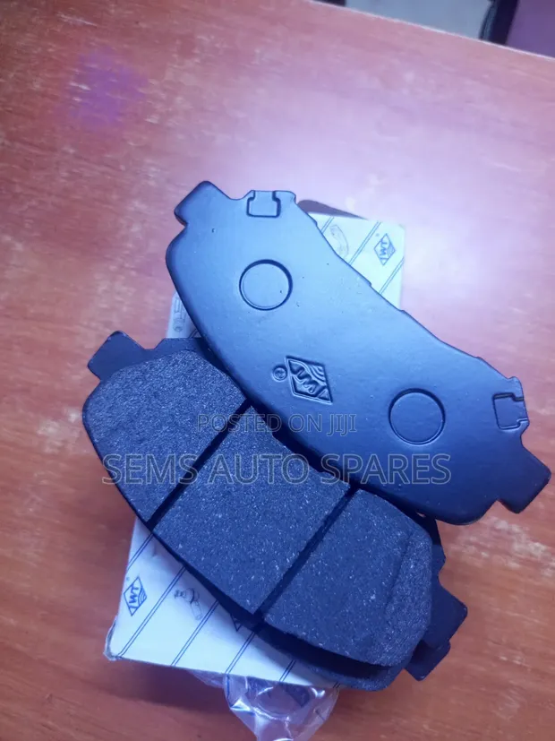 Front Brake Pads for Nissan X-Trail T31 - 1