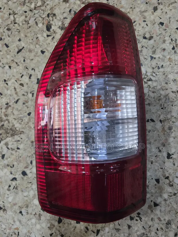 Isuzu D-Max 2002-2005 Taillamp - 1