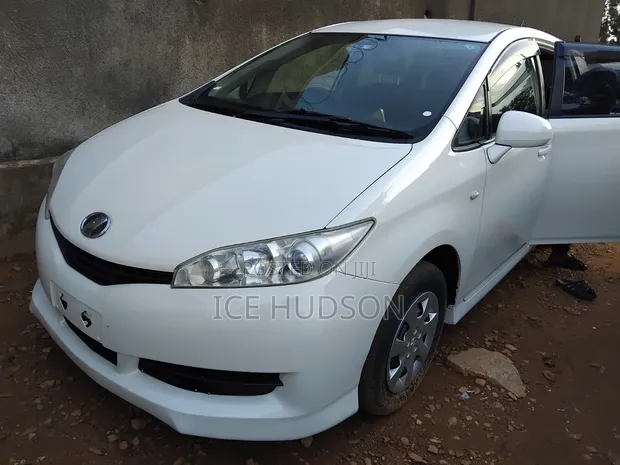 Toyota Wish 2015 White - 1