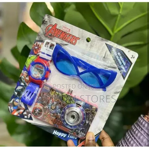 Minion 3-in-1 Kids Gift Set: Watch, Glasses & Camera - 1