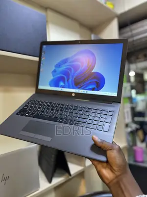 HP 255 G6 Laptop - 4GB RAM, 320GB HDD