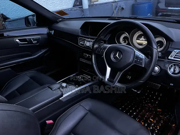 Mercedes-Benz E250 2015 Black - 1