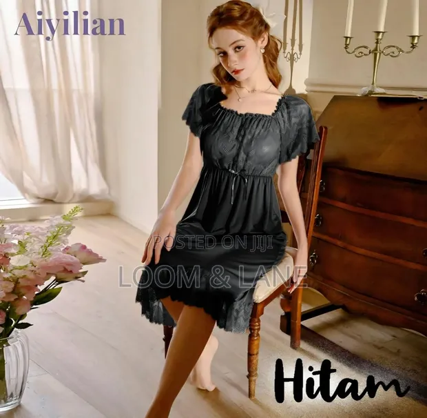 Vintage-Style Lace Babydoll Nightgown - 1