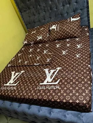 Luxury Designer Bed Covers - Louis Vuitton & Gucci Print