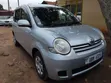Toyota Sienta 2009 Silver - 3