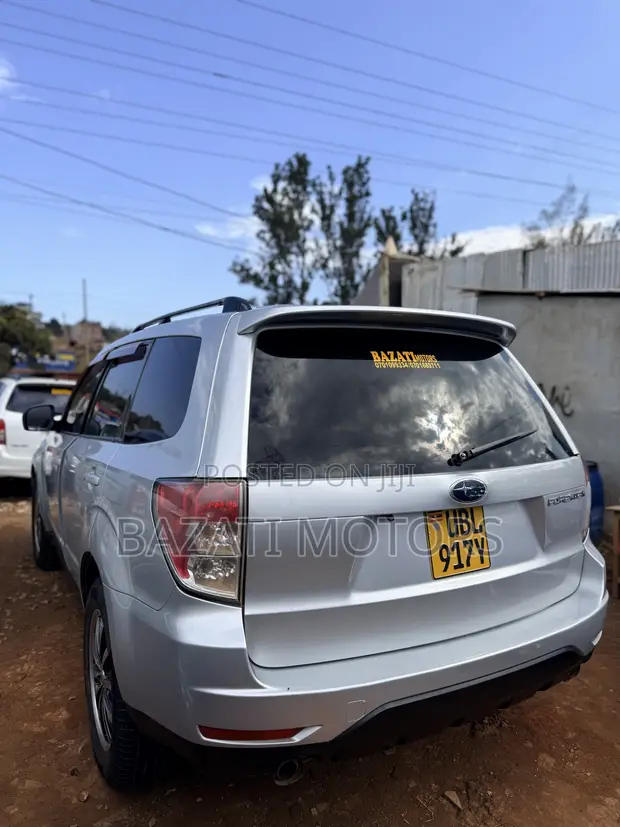Subaru Forester 2009 Silver - 1