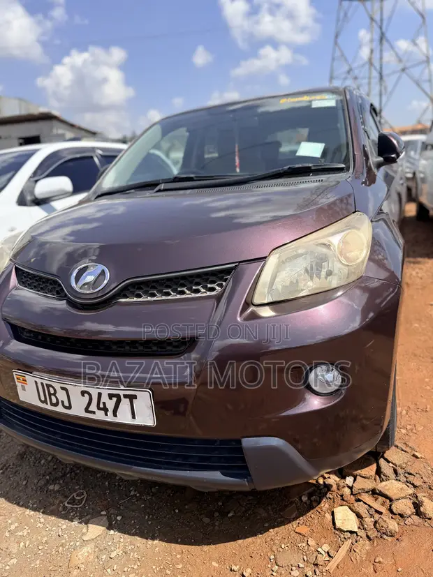 Toyota IST 2010 - 1