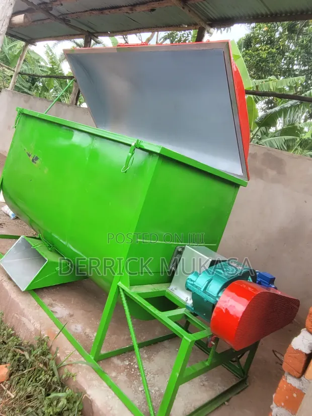 600kg Electric Horizontal Mixer - 1