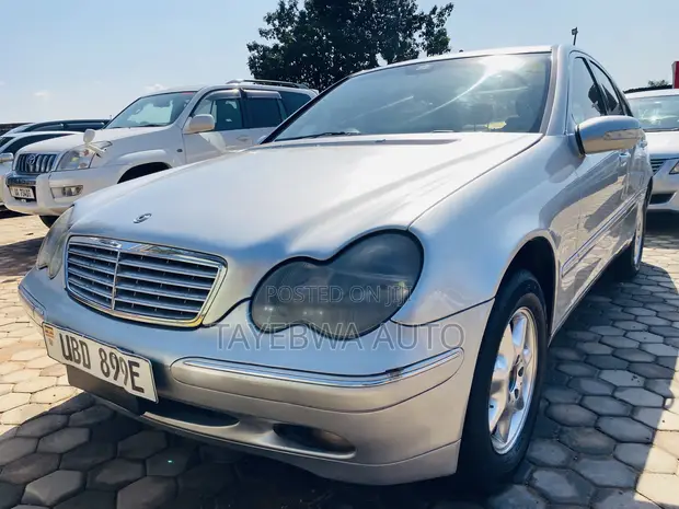 Mercedes-Benz C200 2004 - 1