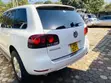 Volkswagen Touareg 2009 White - 2