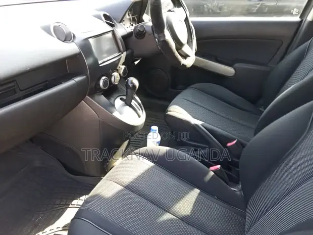 Mazda Demio 2009 Gray - 1