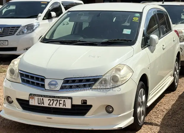 Nissan Tiida 1.5L 16V 2009 White - 1