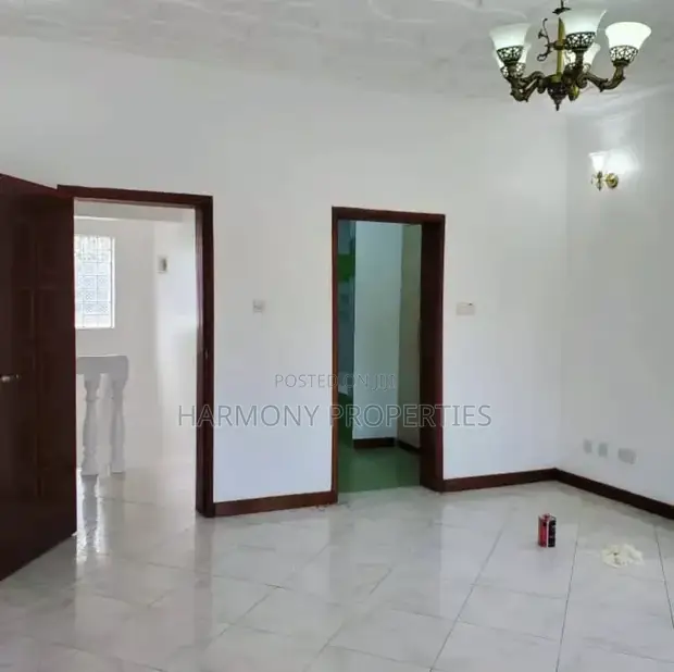 5 Bedroom House for Rent in Muyenga - 1