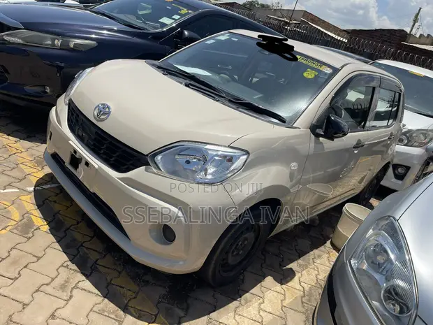 Toyota Passo 2017 Gold - 1