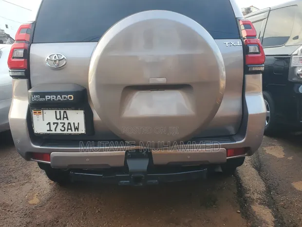 Toyota Land Cruiser Prado 2021 Gray - 1