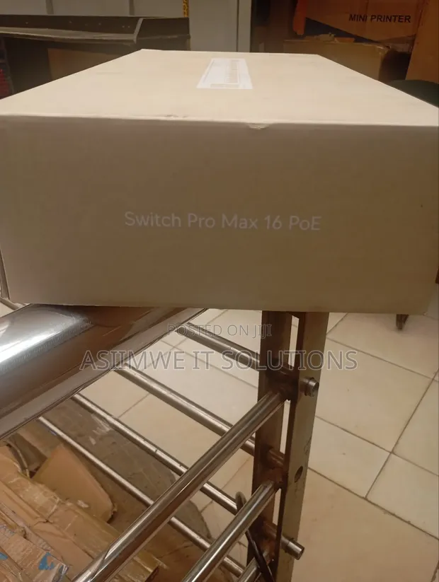 UniFi 16-Port Switch Pro Max - 1