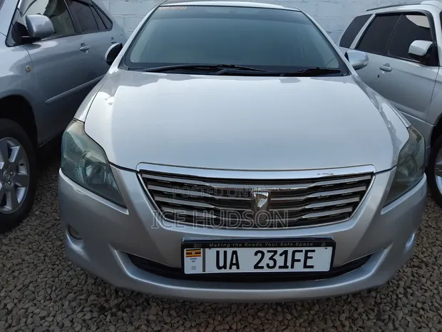 Toyota Premio 2011 Silver - 1