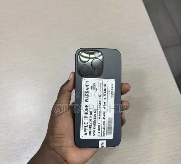 Apple iPhone 16 Pro 256GB Black - 1