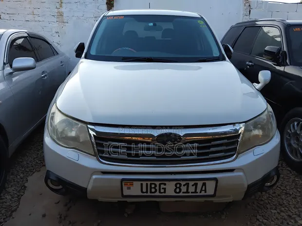 Subaru Forester 2010 Pearl - 1