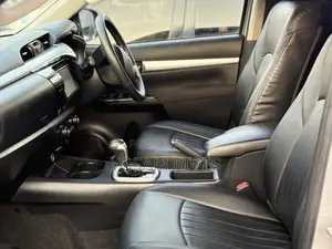 Toyota Hilux Revo Double Cab 2.8 Diesel AWD 2020 Silver