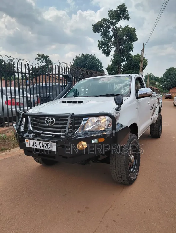 Toyota Hilux 2013 Single Cab Pickup - 1