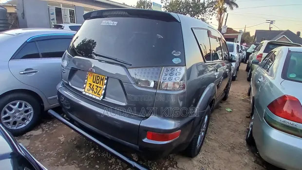Mitsubishi Outlander 2009 Gray - 1