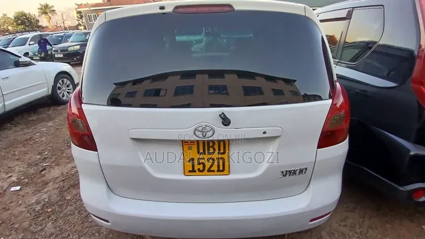 Toyota Corolla Spacio 2006 White - 1