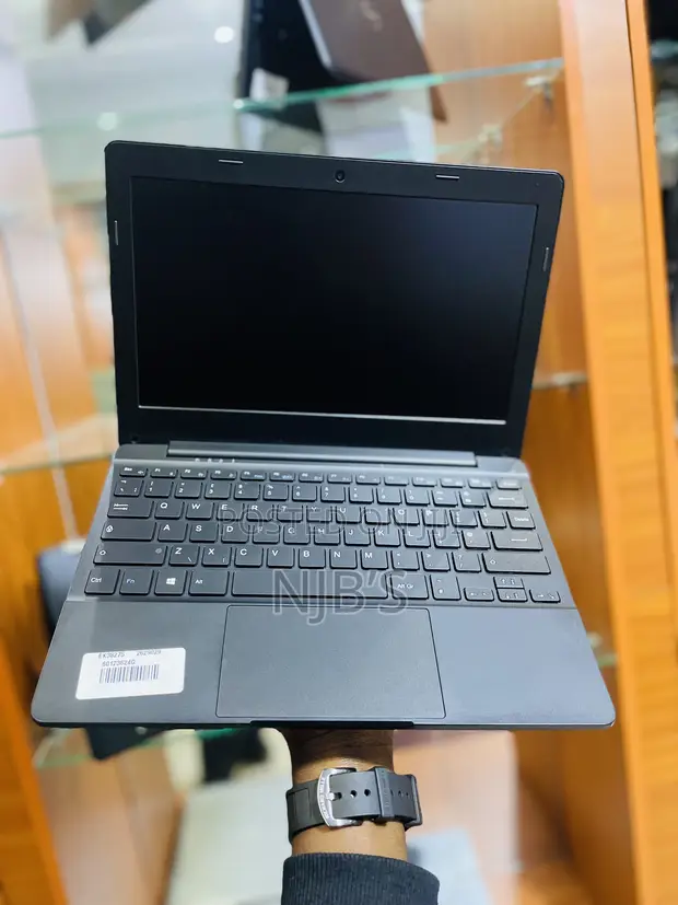 Toshiba Satellite P50T Laptop - 1