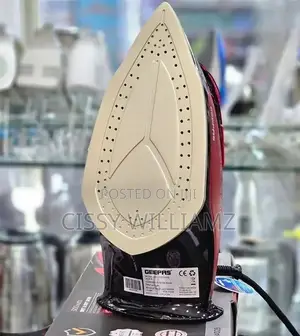 Geepas 3100W Ceramic Steam Iron