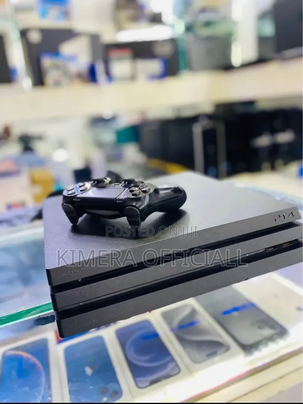 Chipped Sony PS4 Pro 9.00 - 1