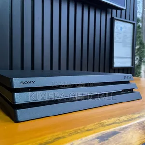 Jailbroken PS4 Pro 11.00 Firmware - 4K Gaming + 32 Games & 2 Controllers