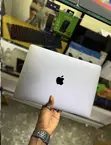 Apple MacBook Pro 2020 13" Intel Core i5 16GB RAM 512GB SSD - 3