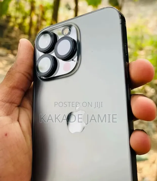 Apple iPhone XR 64GB Black - 1