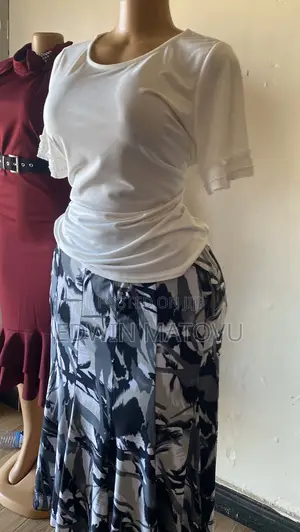 Classic Vintage Tops and Skirt Set