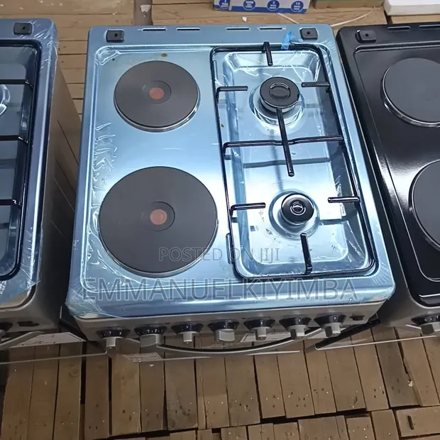 Hickory 4-Burner Electric Cooker with Oven - 1