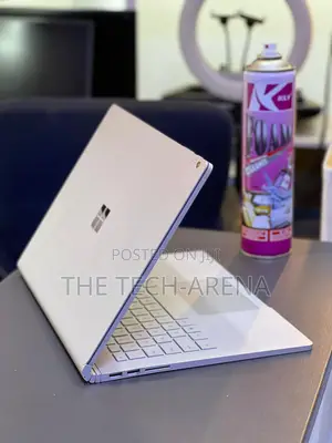Microsoft Surface Laptop 2 - 8GB RAM, 256GB SSD