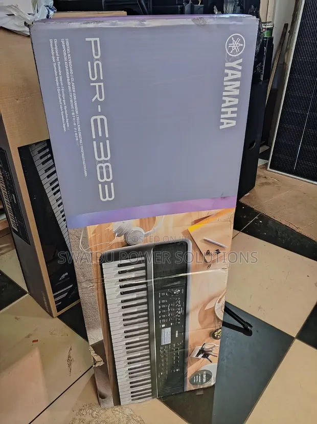 Yamaha PRS-E383 Portable Keyboard - 1
