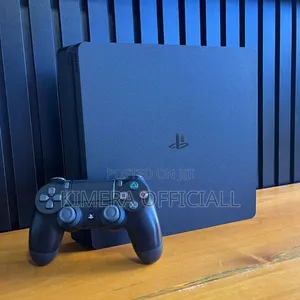 Original Chipped PS4 Slim - 12 Games - 2 Pads