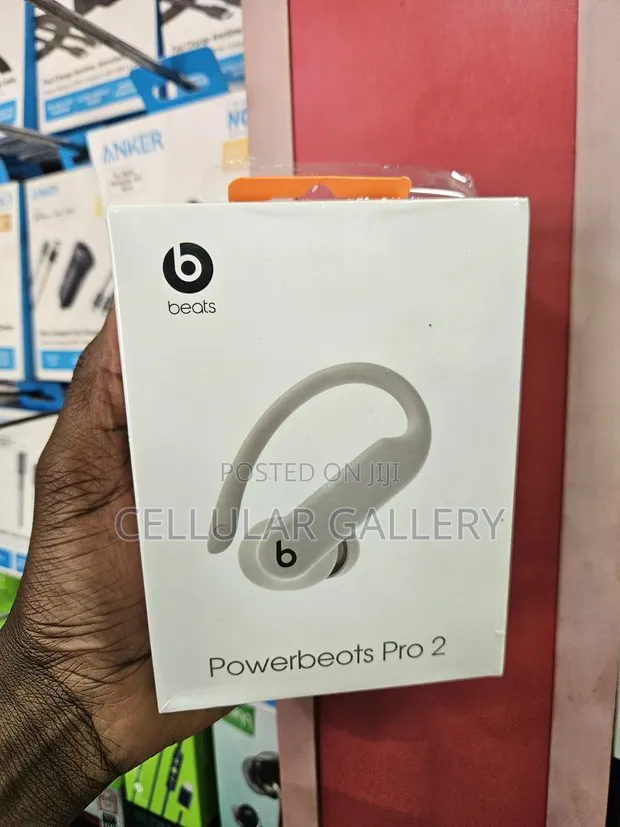 Powerbeats Pro 2 Smokey White - 1