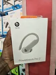 Powerbeats Pro 2 Smokey White - 1