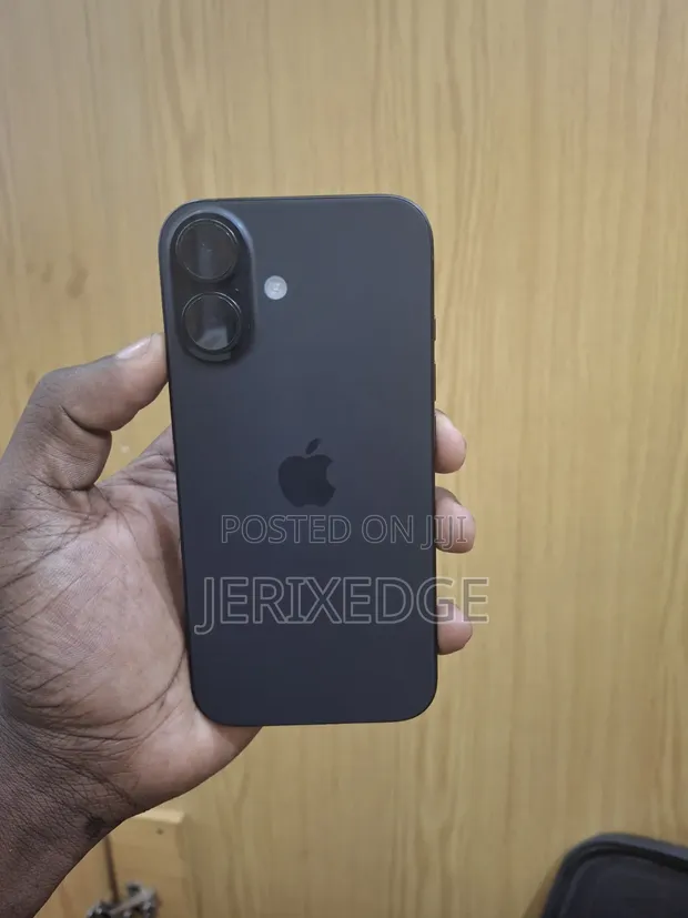 Apple iPhone 16 128GB Black (UK Used) - 1