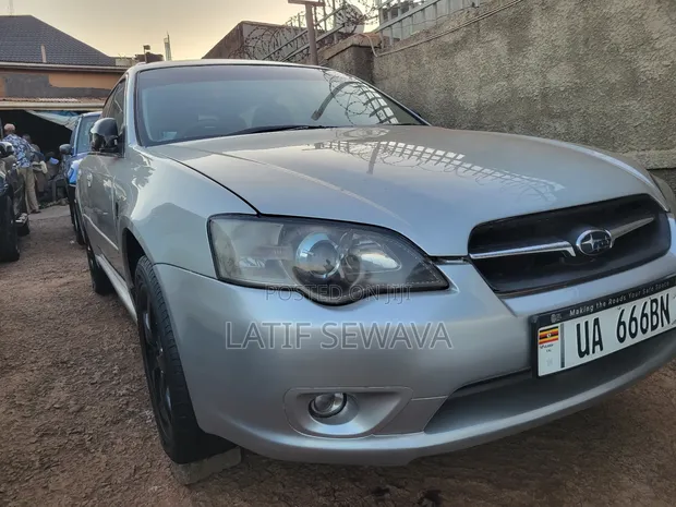 Subaru Legacy 2.0 R 2006 Silver - 1