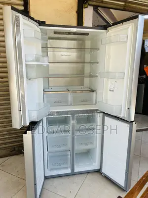 Hisense 4 Door French Door Refrigerator